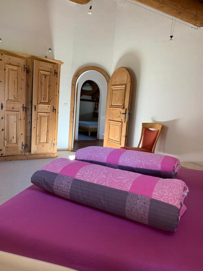 Ferienwohnung Jalet Tschierv Bagian luar foto
